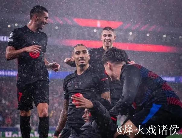 15轮不胜！佛罗伦萨1-2遭维罗纳绝杀，奥尔班双响